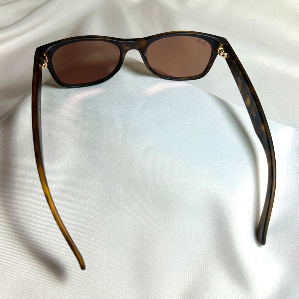 Ray-Ban New Wayfarer Sunglasses Tortoise with Copper Flash Lenses - Picture 4 of 8